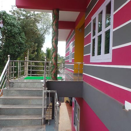 Iroomz Sri Vinayaka Comfort Virajpet Exteriér fotografie