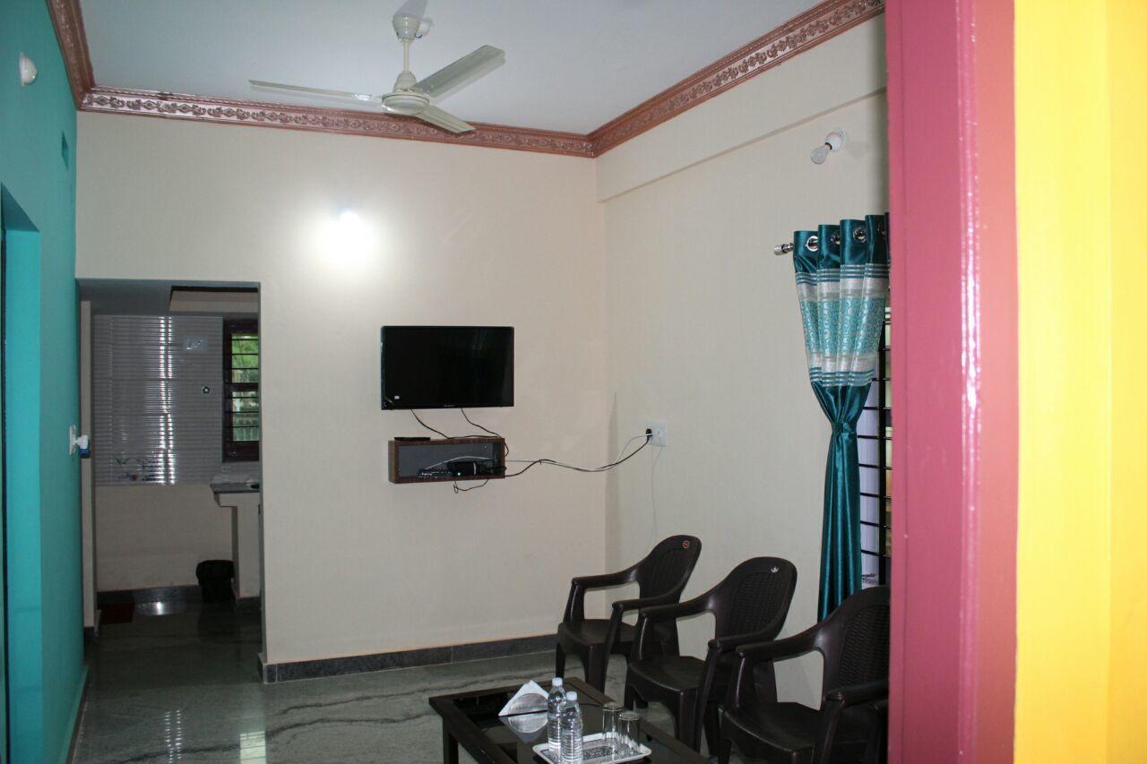 Iroomz Sri Vinayaka Comfort Virajpet Exteriér fotografie