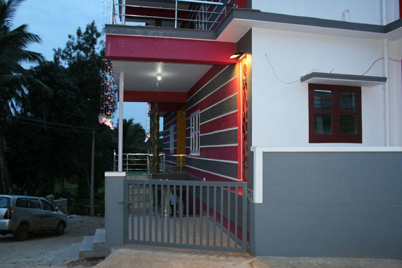 Iroomz Sri Vinayaka Comfort Virajpet Exteriér fotografie